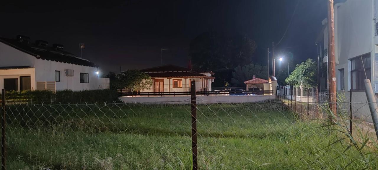 Enalio Beach House Nea Kallikrateia Exterior foto